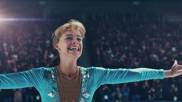 Aktorė M. Robbie siekia aukso juodo humoro komedijoje